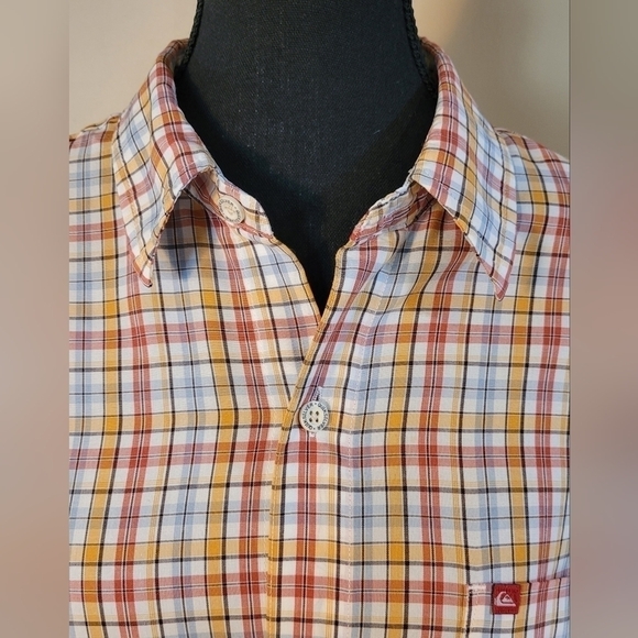 QUIKSILVER Men's Short Sleeved Button-down Shirt, Size Large - Picture 2 of 12